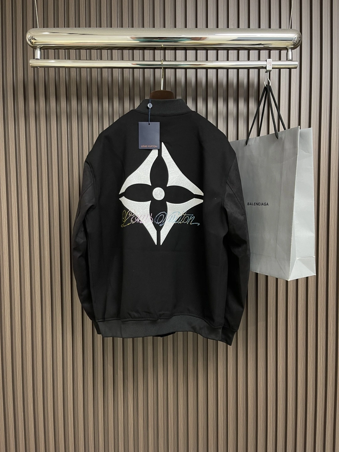 wg.luxury- 8V item:E-F026E1010